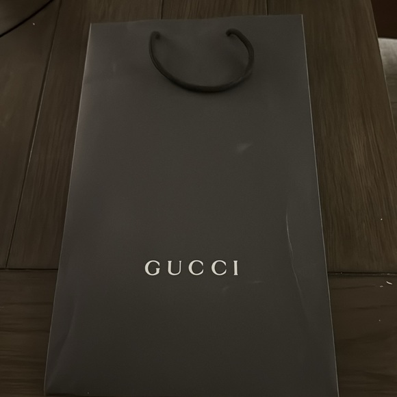 Gucci - Picture 2 of 4